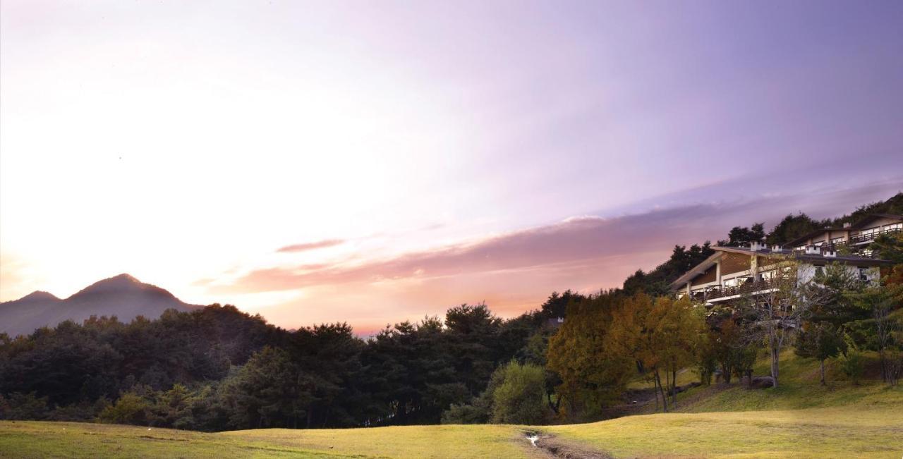 Club Es Jecheon Resort Chech'ŏn Eksteriør billede